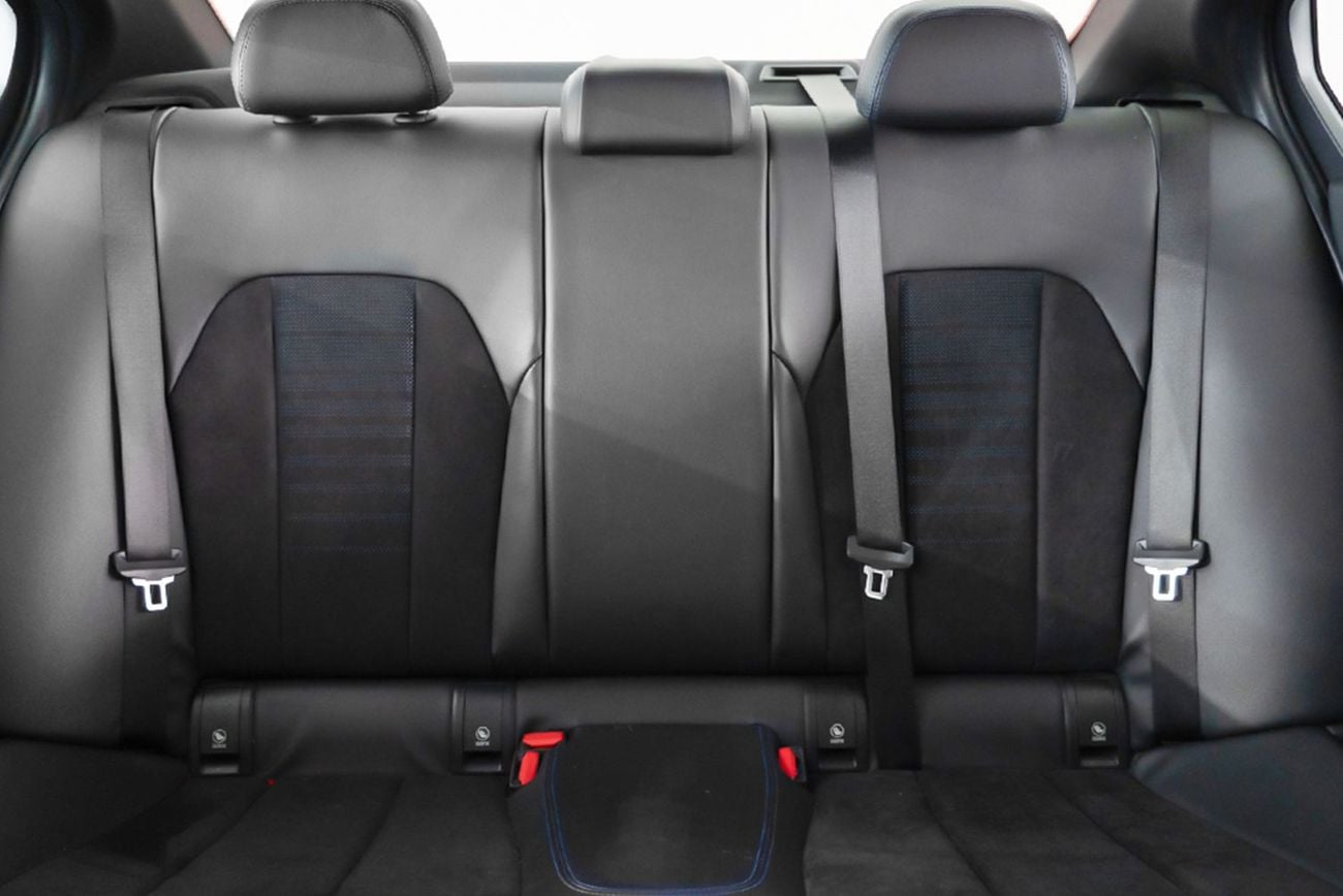 بي أم دبليو 330i M Sport 2.0L (258 HP)