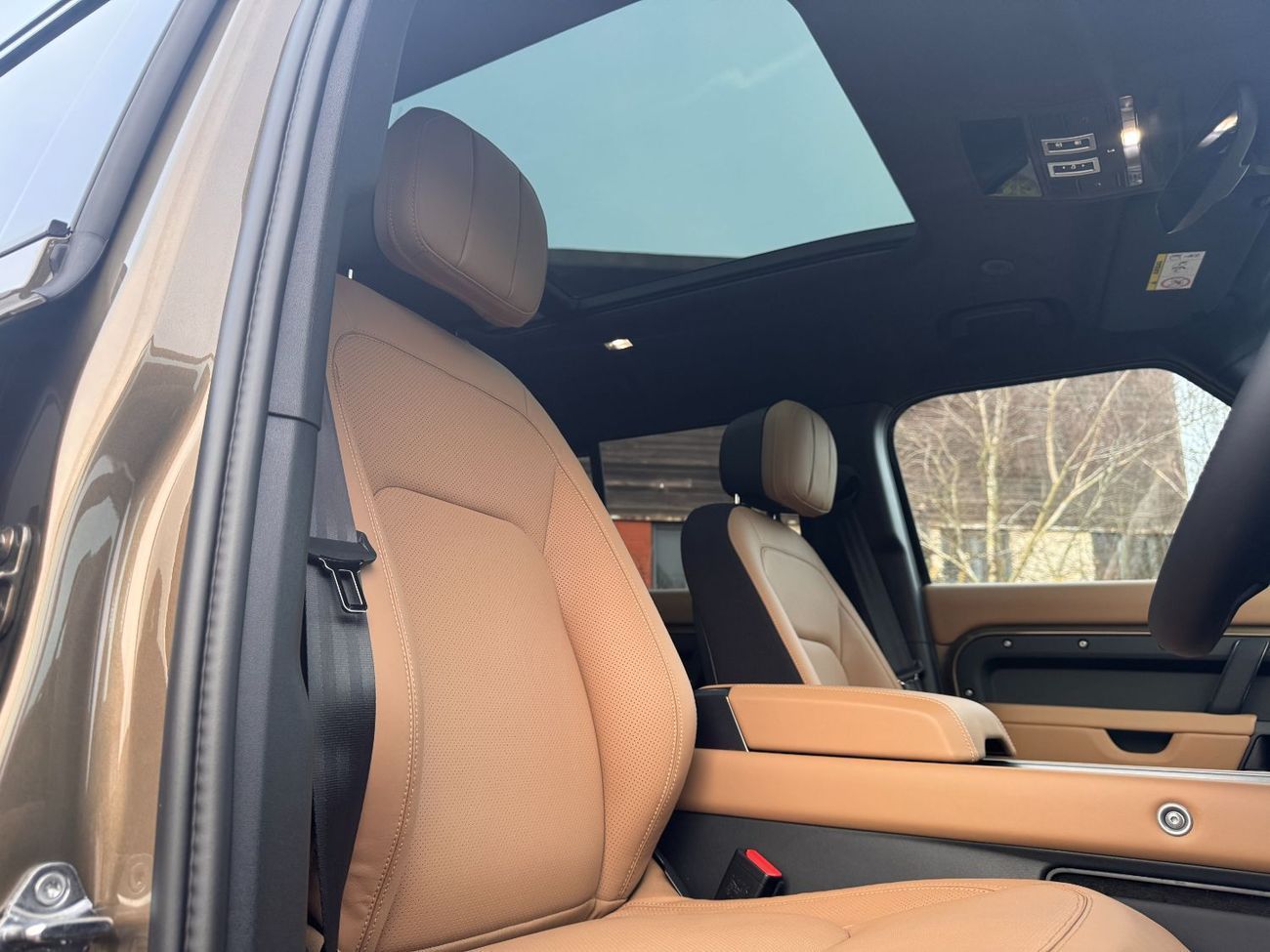 Land Rover Defender 130 D350 Diesel Mild Hybrid X-Dynamic HSE RIGHT HAND DRIVE