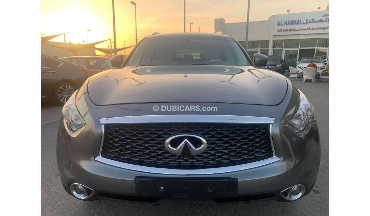 Infiniti QX70 Infiniti QX70_Gcc_2019_Excellent_Condition _Full option