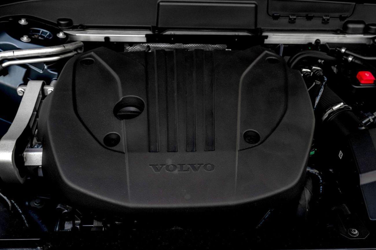 Volvo XC60 B5 CORE | 2,937 P.M  | 0% Downpayment | AGENCY WARRANTY!