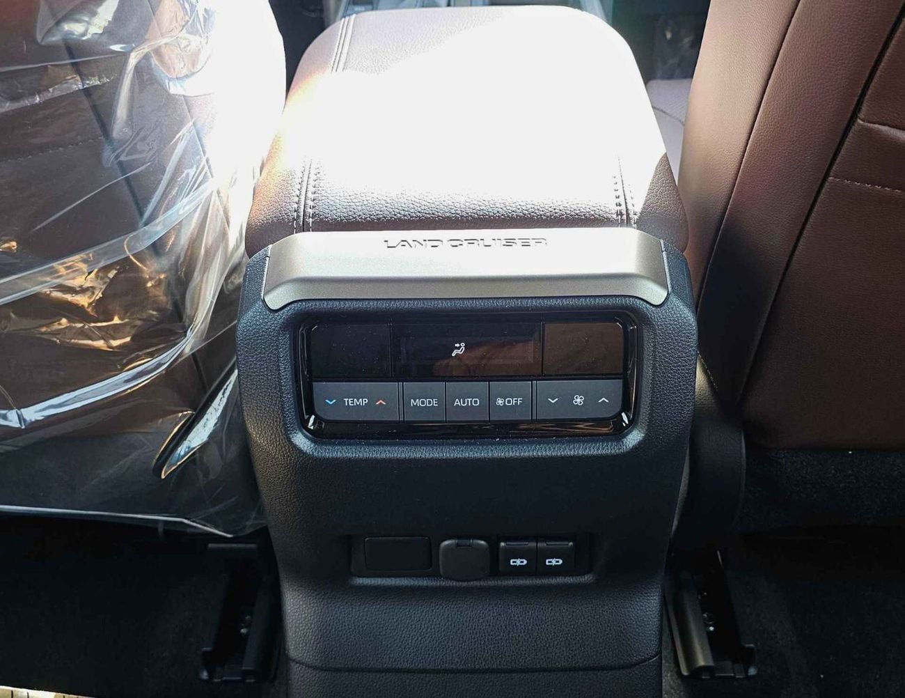 Toyota Prado ADVENTURE TURBO | 2.4L PETROL V4 | GCC SPEC | LEATHER WITH DRIVE ELECTRIC SEAT (CODE # PTADV2)