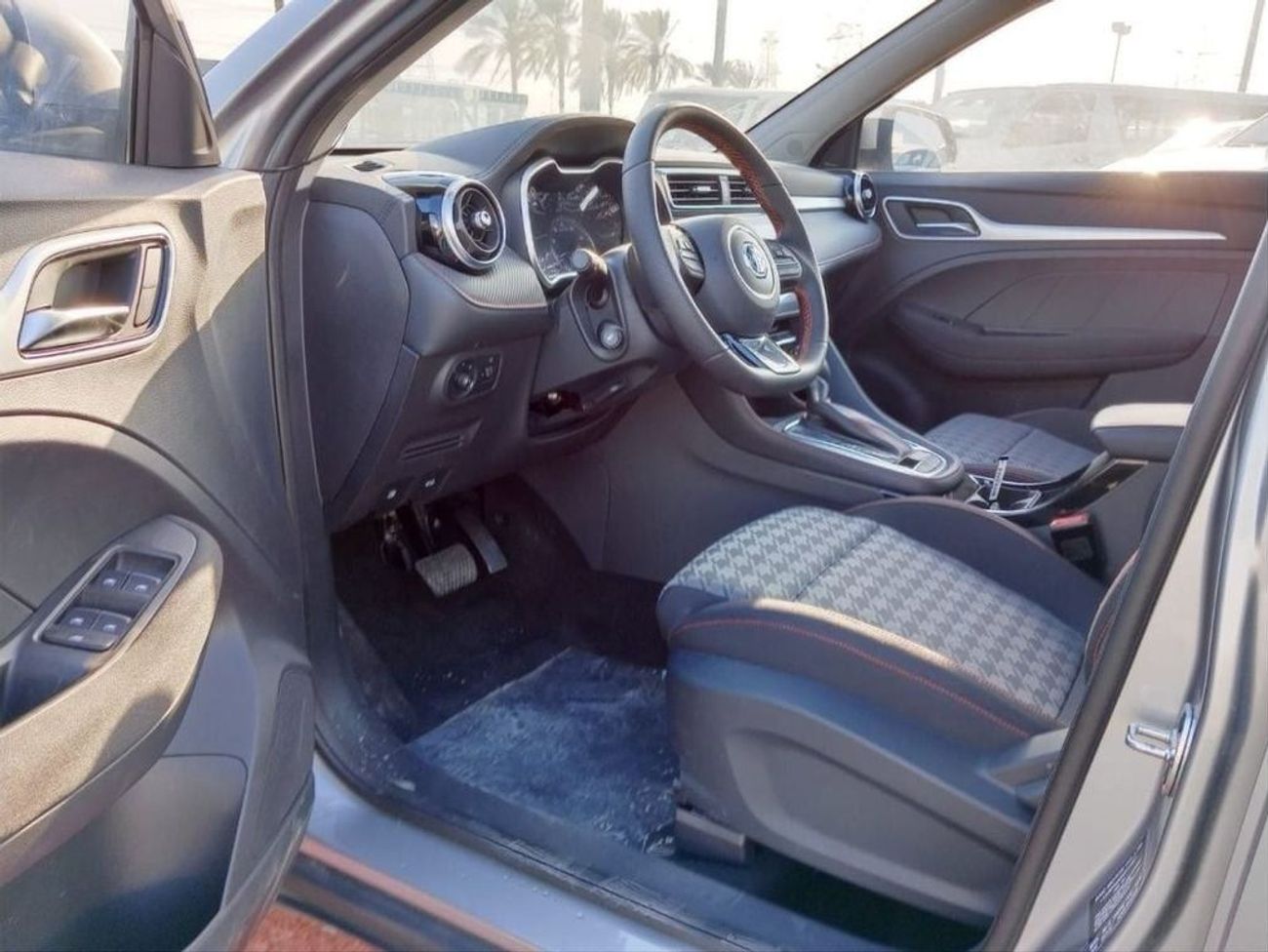 MG ZS Comfort 2025  1.5L  FWD  Petrol  SUV  silver color