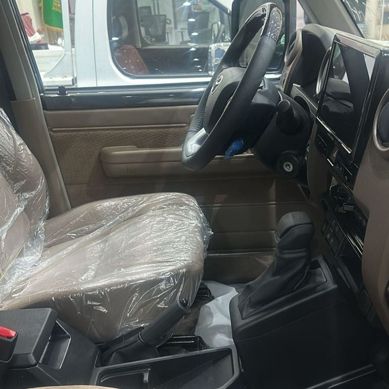 تويوتا لاند كروزر 70 2026 Toyota Land Cruiser 76 4.0L Petrol AT with radar - Saudi Specs