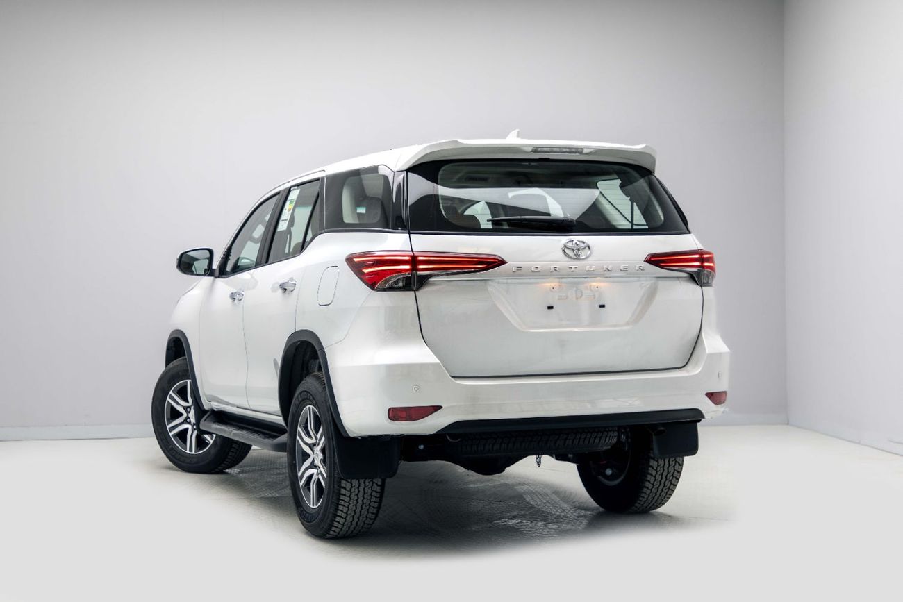Toyota Fortuner 2.7L - Platinum White Pearl Chamois | Export Only