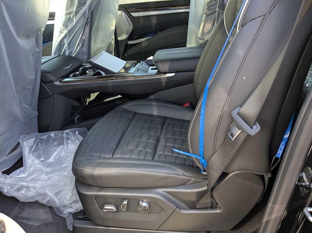 كاديلاك إسكالاد Cadillac Escalade ESV Sport Platinum -  Long