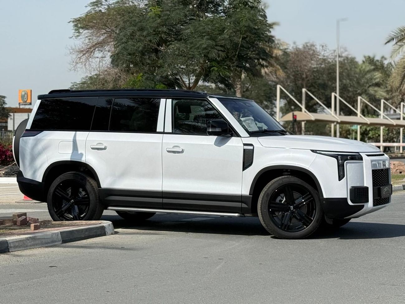 روكس 01 NEW ARRIVAL ROX 01 2026 7 SEATS LONG RANGE WITH WARRANTY EVS 5 YEARS SERVICE CONTRACT