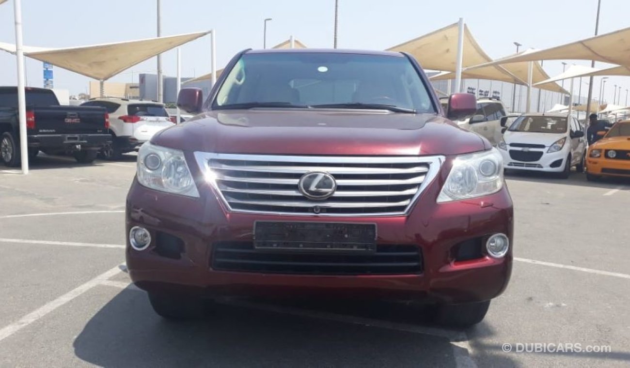 Lexus LX570 السيارة نظيفه جدا بحاله ممتازه بدون حوادث ضمان شاسيه جير ماكينه