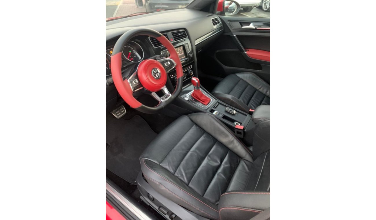 فولكس واجن جولف Volkswagen Golf GTi_Gcc_2015_Excellent_Condihion _Full option