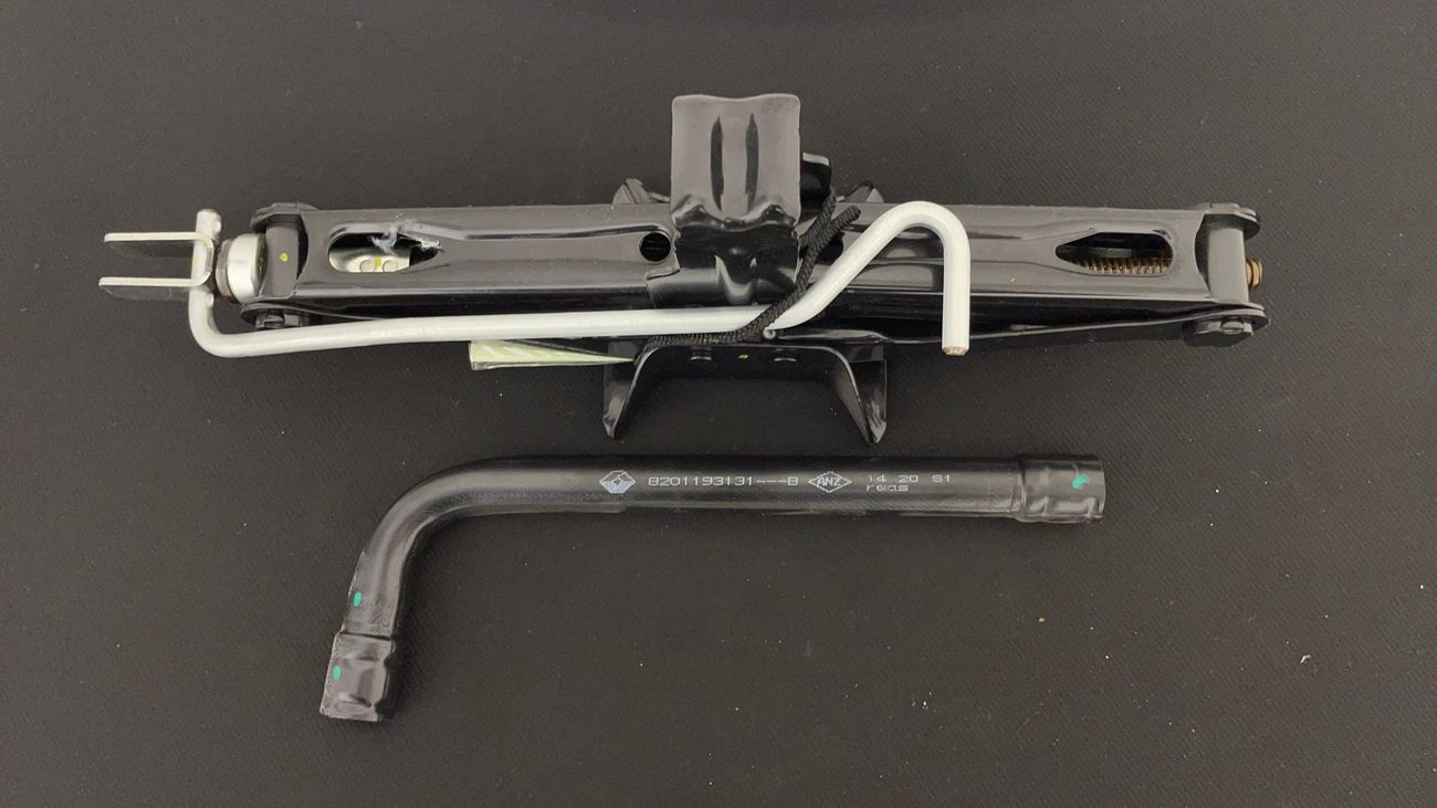 Renault Duster PE 1.6 | Zero Down Payment | Home Test Drive