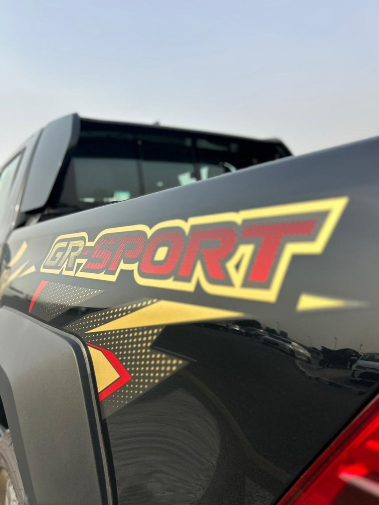 تويوتا هيلوكس Toyota Hilux Toyota Hilux GR Sport 4.0L
