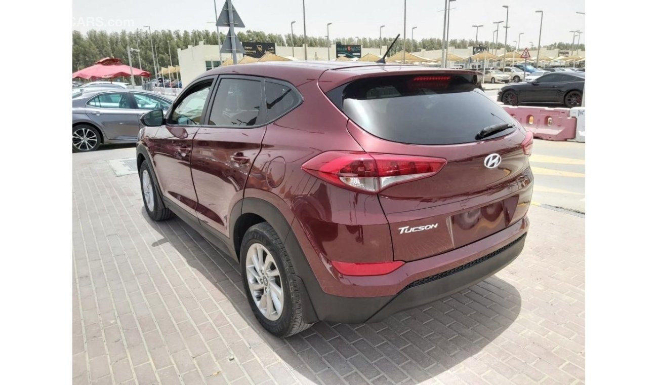 Hyundai Tucson SE SE 2018 Hyundai Tucson, Burgundy Color