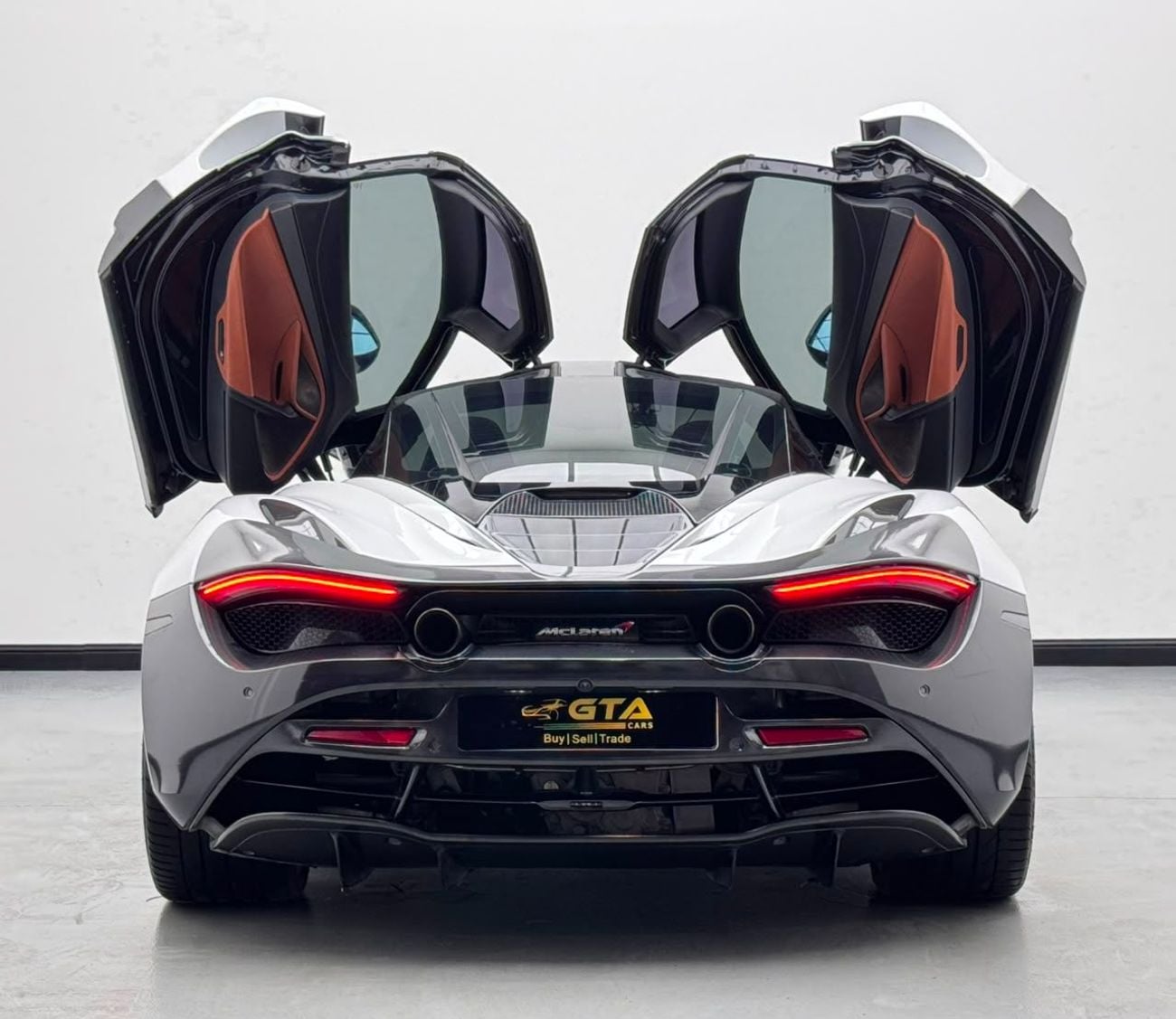 McLaren 720S 2018 McLaren 720s Luxury, Full Service History, Excellent Condition, GCC
