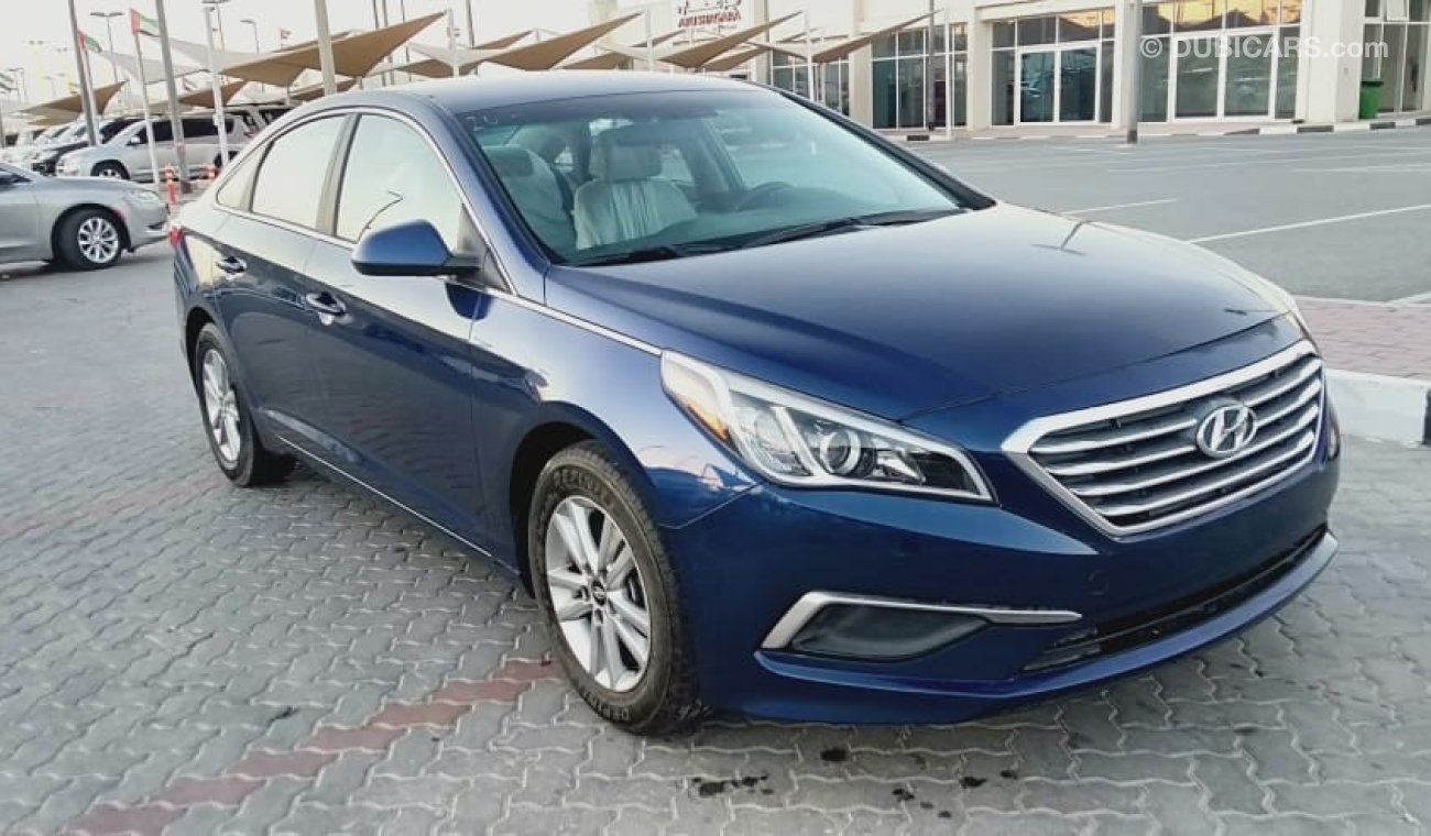 Hyundai Sonata SE - Very Clean Car