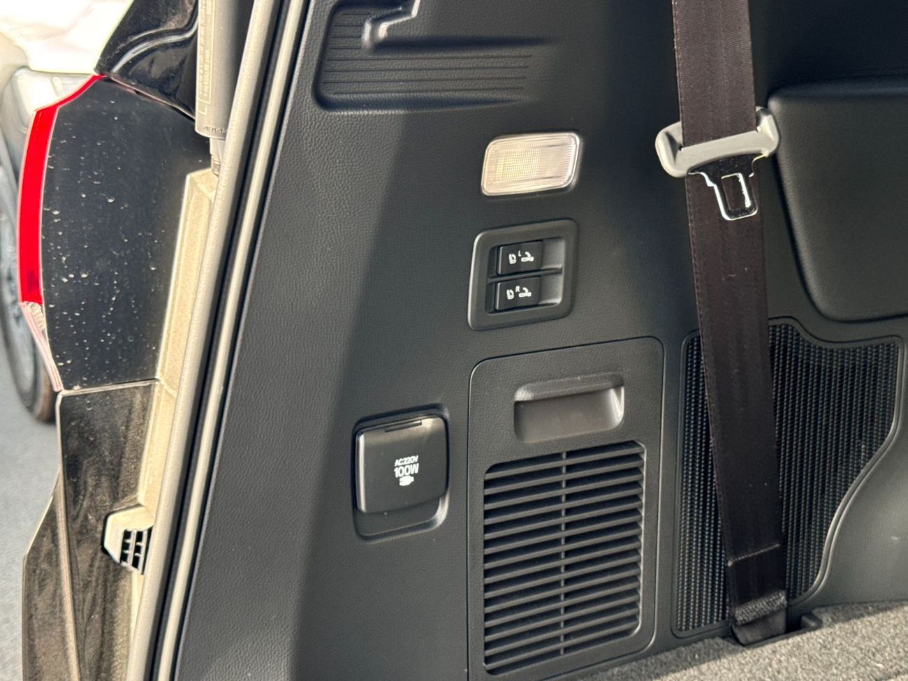 تويوتا لاند كروزر 2025 TOYOTA RIGHT HAND DRIVE LAND CRUISER 300 VXR 3.3L DIESEL BRAND NEW 0KM