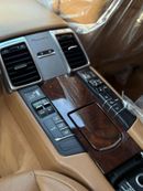 Porsche Panamera GTS 4.8L (424 HP)