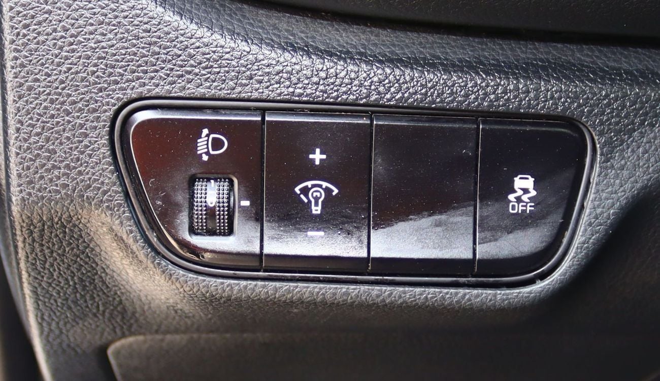 Kia Seltos EX 1.6L KIA SELTOS 2023 -GCC -IN Excellent condition- ENGINGE 1600 - PRICE 65000 - KM  97000