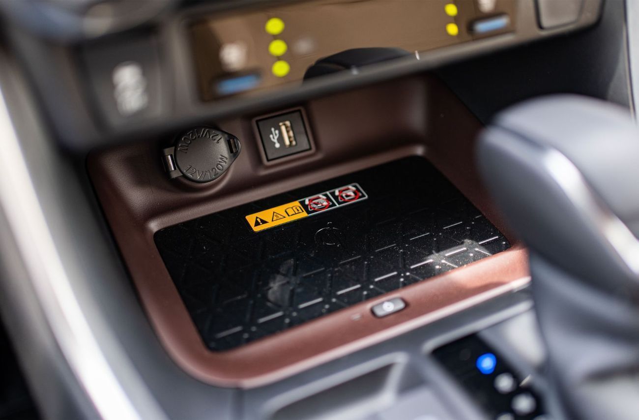 تويوتا راف ٤ 2025 Toyota Rav4 Limited 2.5L AT Hybird (White)