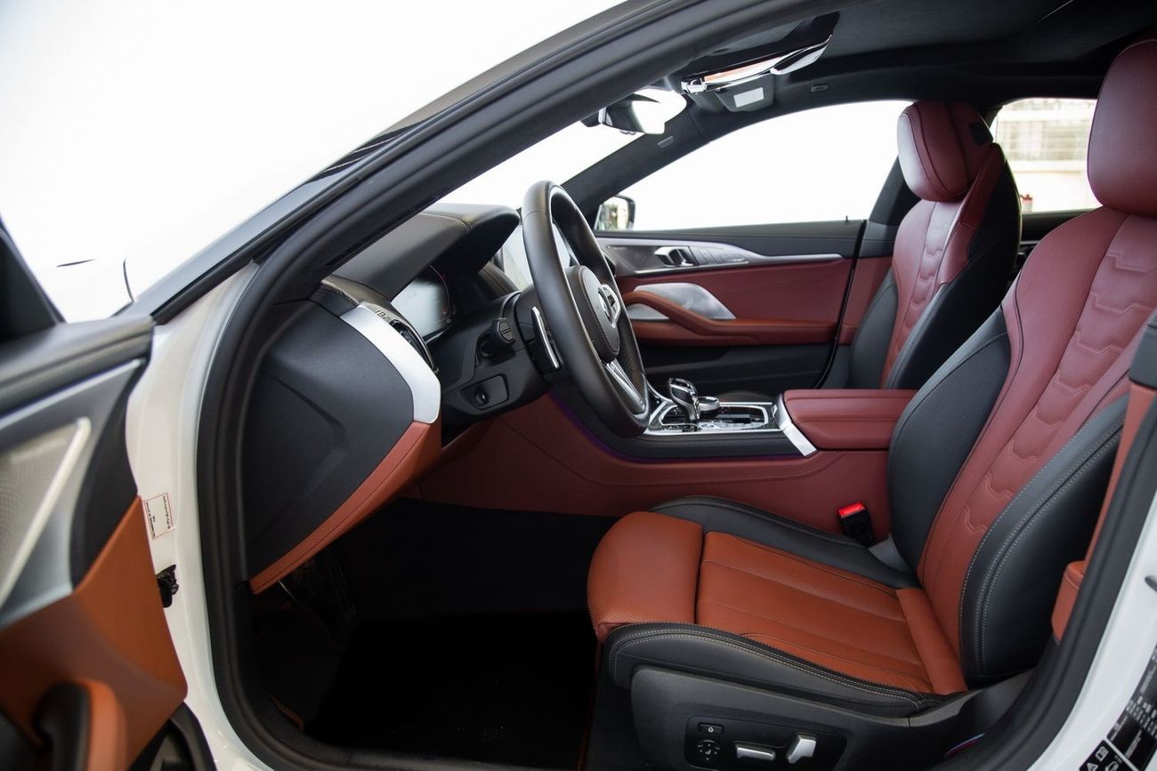 بي أم دبليو M850i