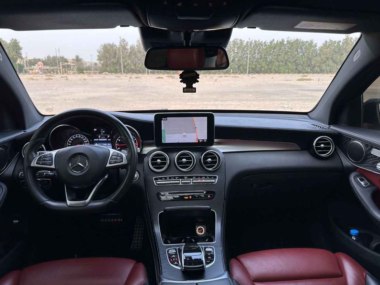 Mercedes-Benz GLC 43 AMG 4MATIC 3.0L (362 HP) MERCEDES GLC-43 2018 GCC ORGINAL PAINT // ACCIDENT FREE // PERFECT CONDITION