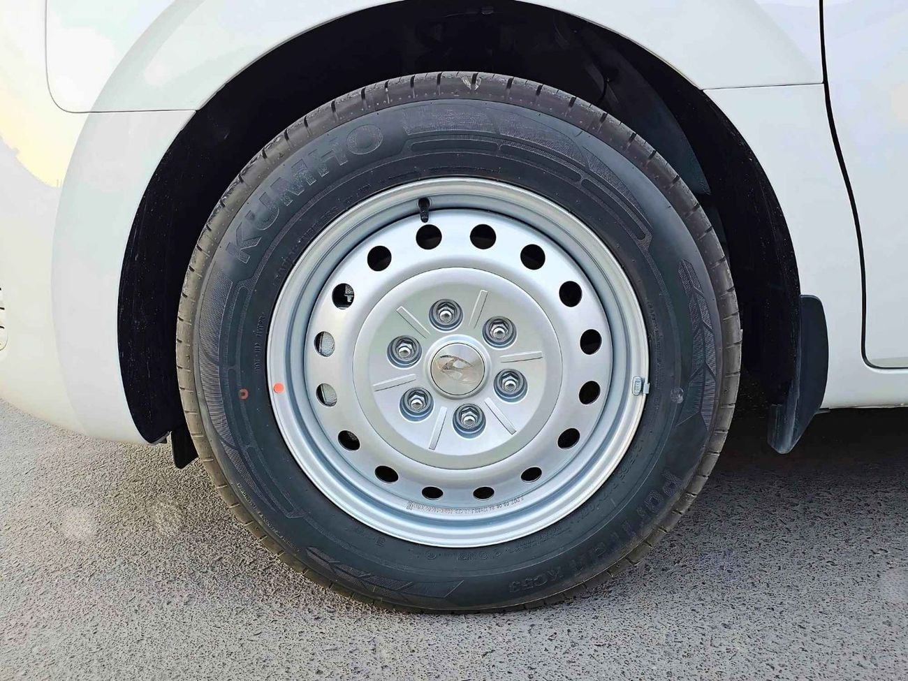 هيونداي ستاريا CARGO / 2.2L V4 DIESEL / MANUAL GEAR BOX / 2 STR (CODE # STCD)