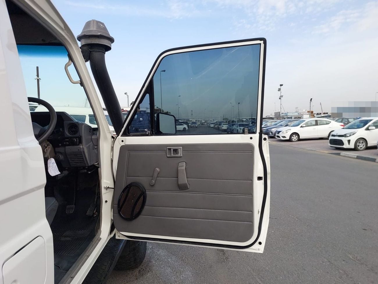 Toyota Land Cruiser TOYOTA LAND CRUISER HARDTOP SUV RHD 1998 MODEL 4.2 L DIESEL MANUAL(PM16921)