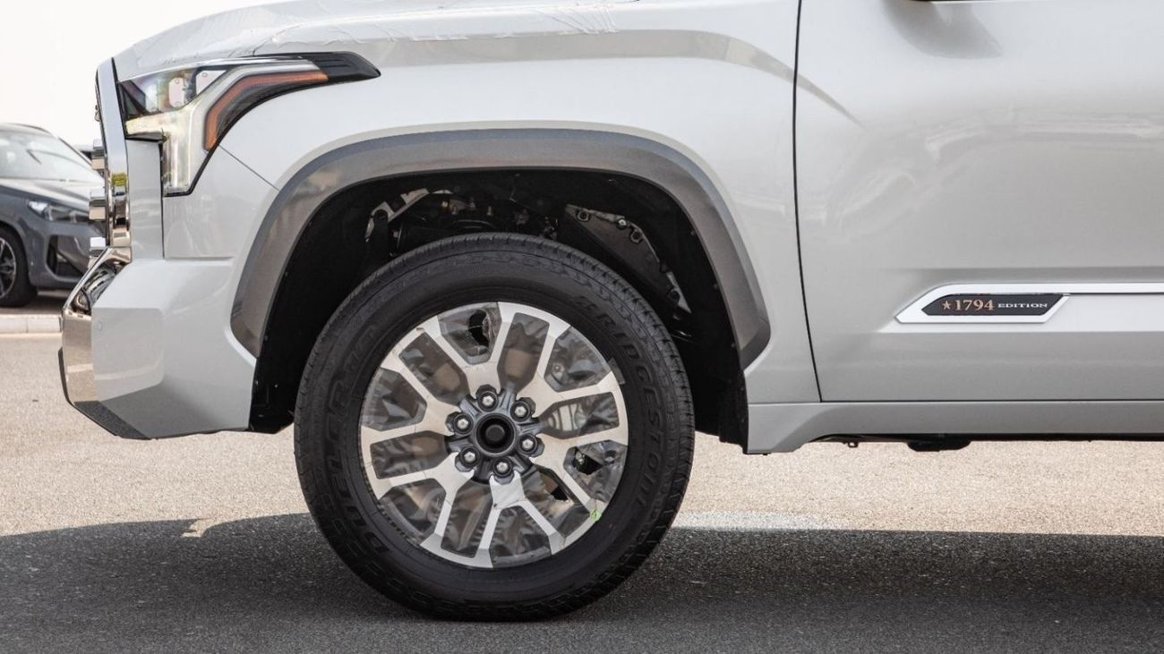 Toyota Tundra 1794 EDITION.CREWMAX.4WD. Local Registration + 10%