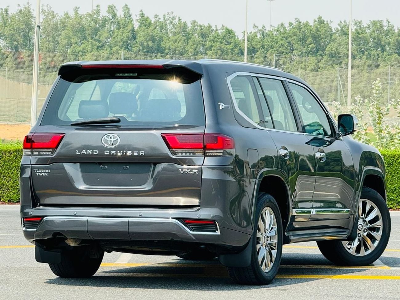 Toyota Land Cruiser VXR V8 + 4.6L Engine Full Option Facelift to 2024 Shape Exterior and Interior Both