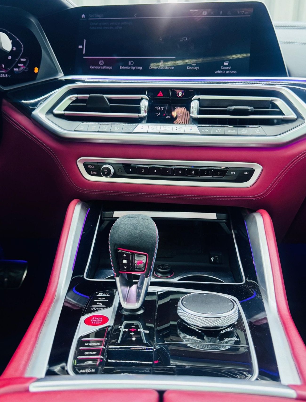 BMW X5M Competition 4.4L 2021 BMW X5 M Competition, Canadian specs With 1 Year warranty and FSH from AGMC an