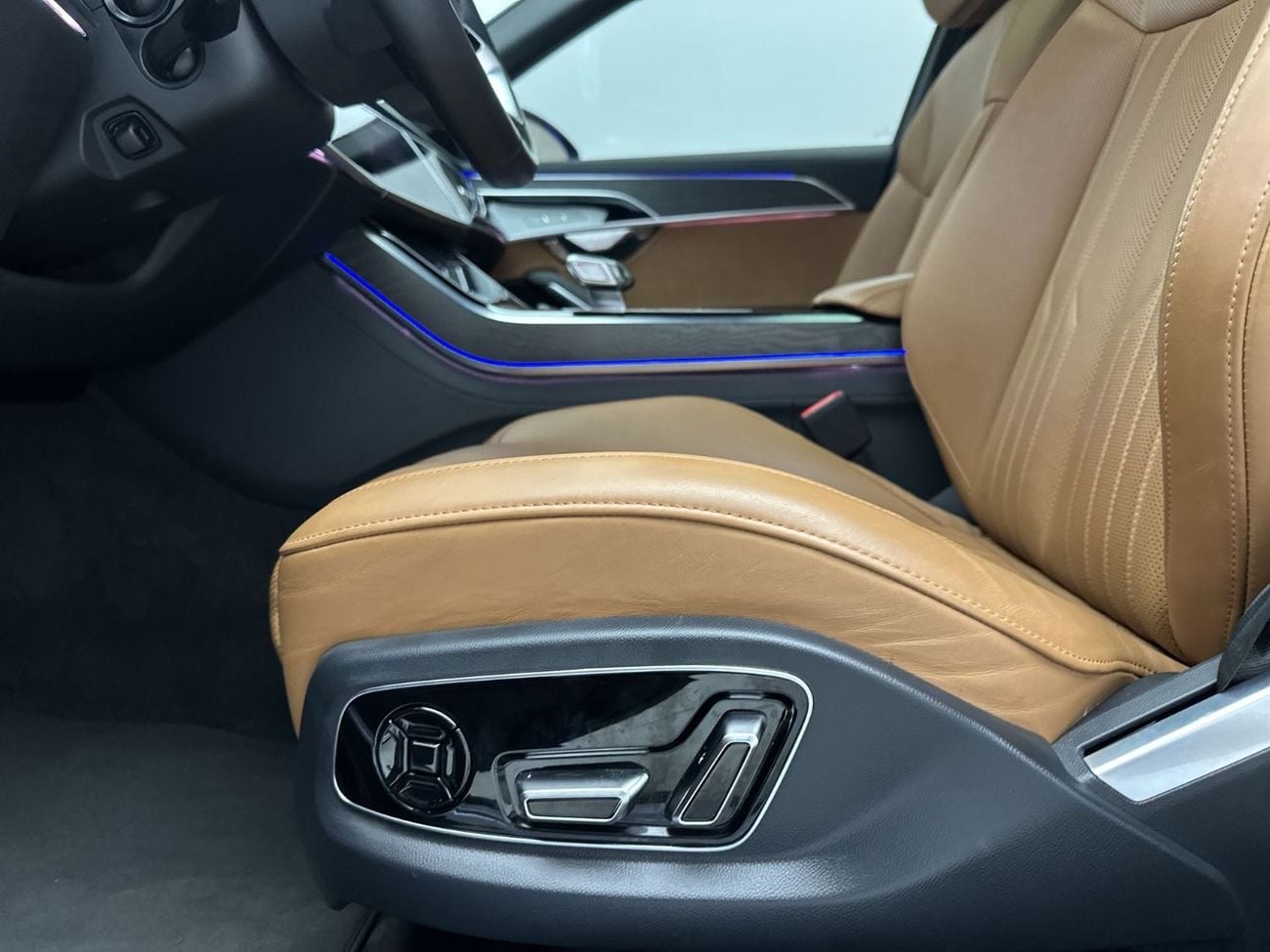 أودي A8 L 55 TFSI quattro Business Edition 3.0L (Ref# 07671)