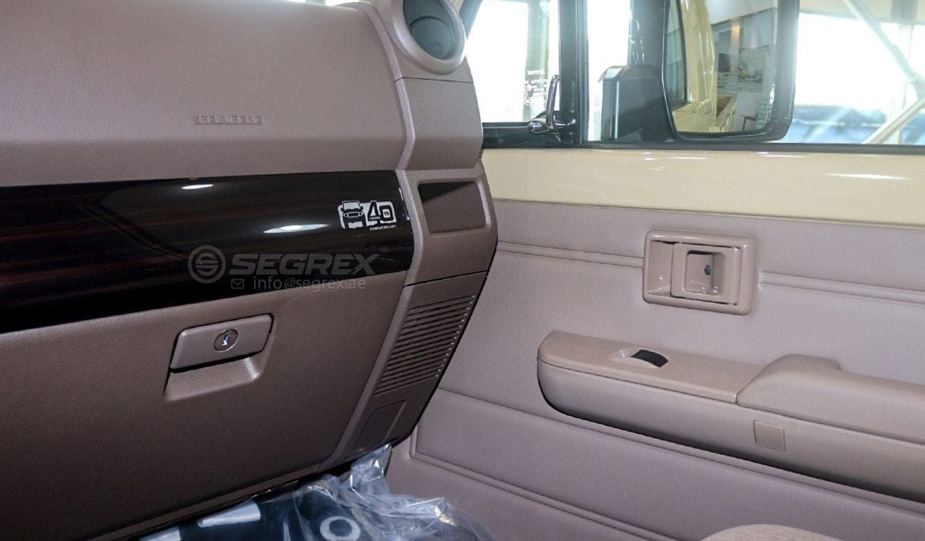 تويوتا لاند كروزر بيك آب 2025 Model Toyota Land Cruiser Pick Up LC79 SC, 4.0L Petrol 4WD 6A/T