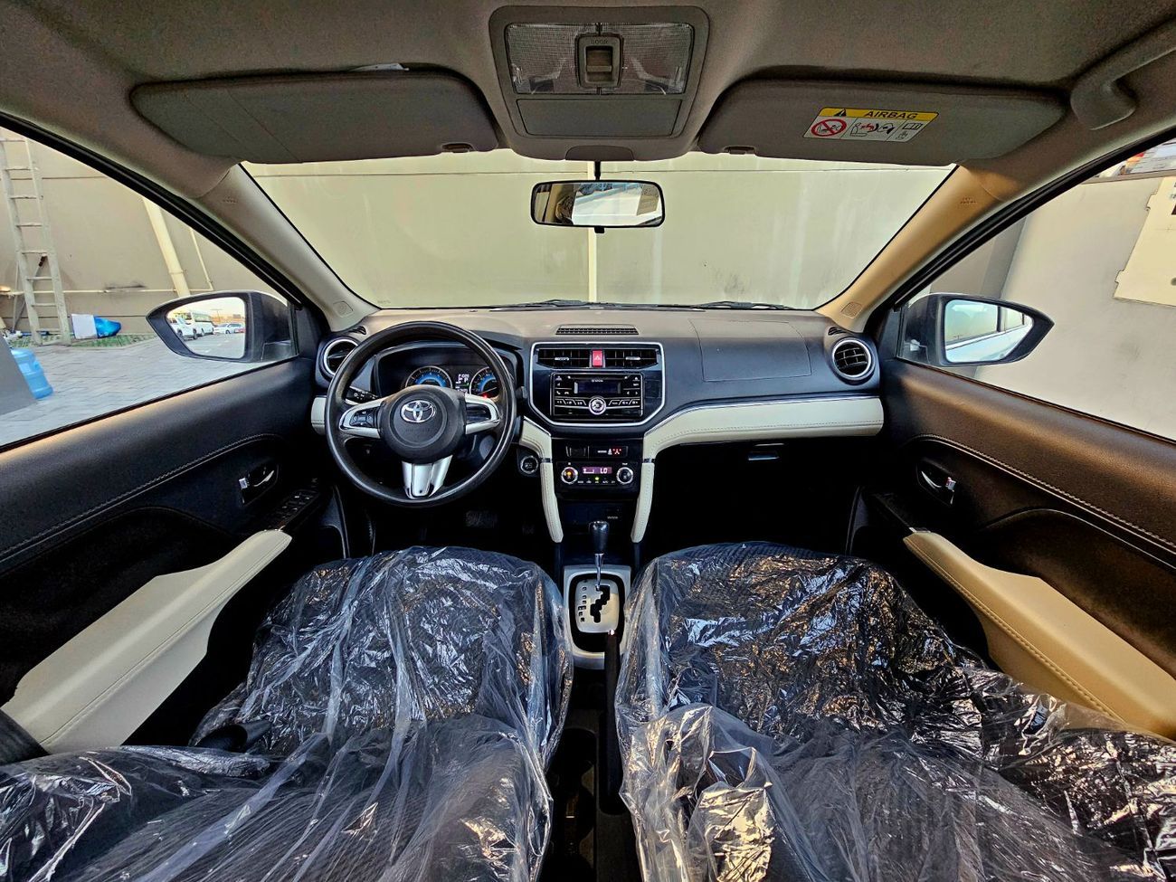 تويوتا راش EX/ PASSENGER 7 SEATS/ LOW MILEAGE