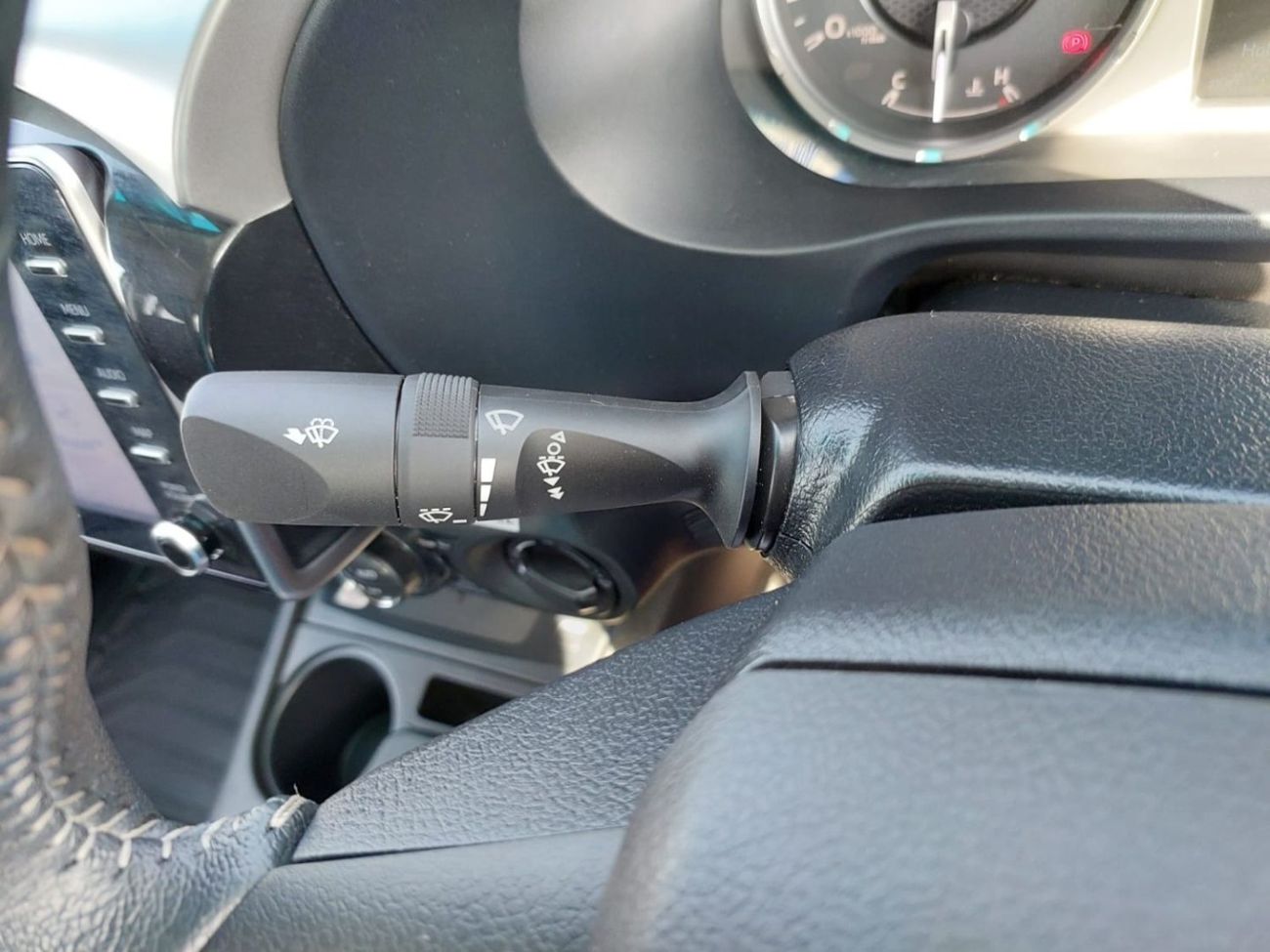 Toyota Hilux TOYOTA HILUX SR5 PICK UP RHD 2024 MODEL 2.8L DIESEL AUTOMATIC(PM21263)