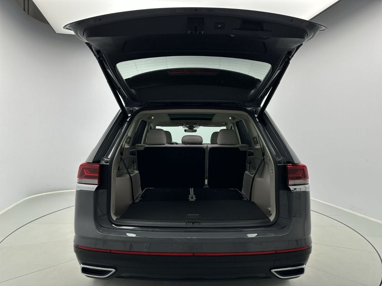 Volkswagen Teramont Teramont Comfortline FL2 (REF#28509) / 34,100 AED SAVINGS from New Car