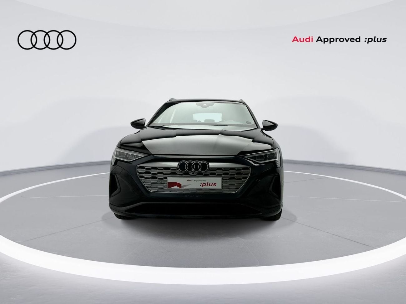 أودي Q8 إي ترون 55 quattro Advanced 408hp (Ref# 028541)