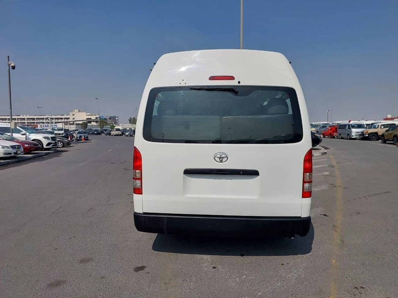 تويوتا هاياس TOYOTA HIACE COMMUTER VAN RHD 2009 MODEL 3.0 L DIESEL MANUAL(PM07365)