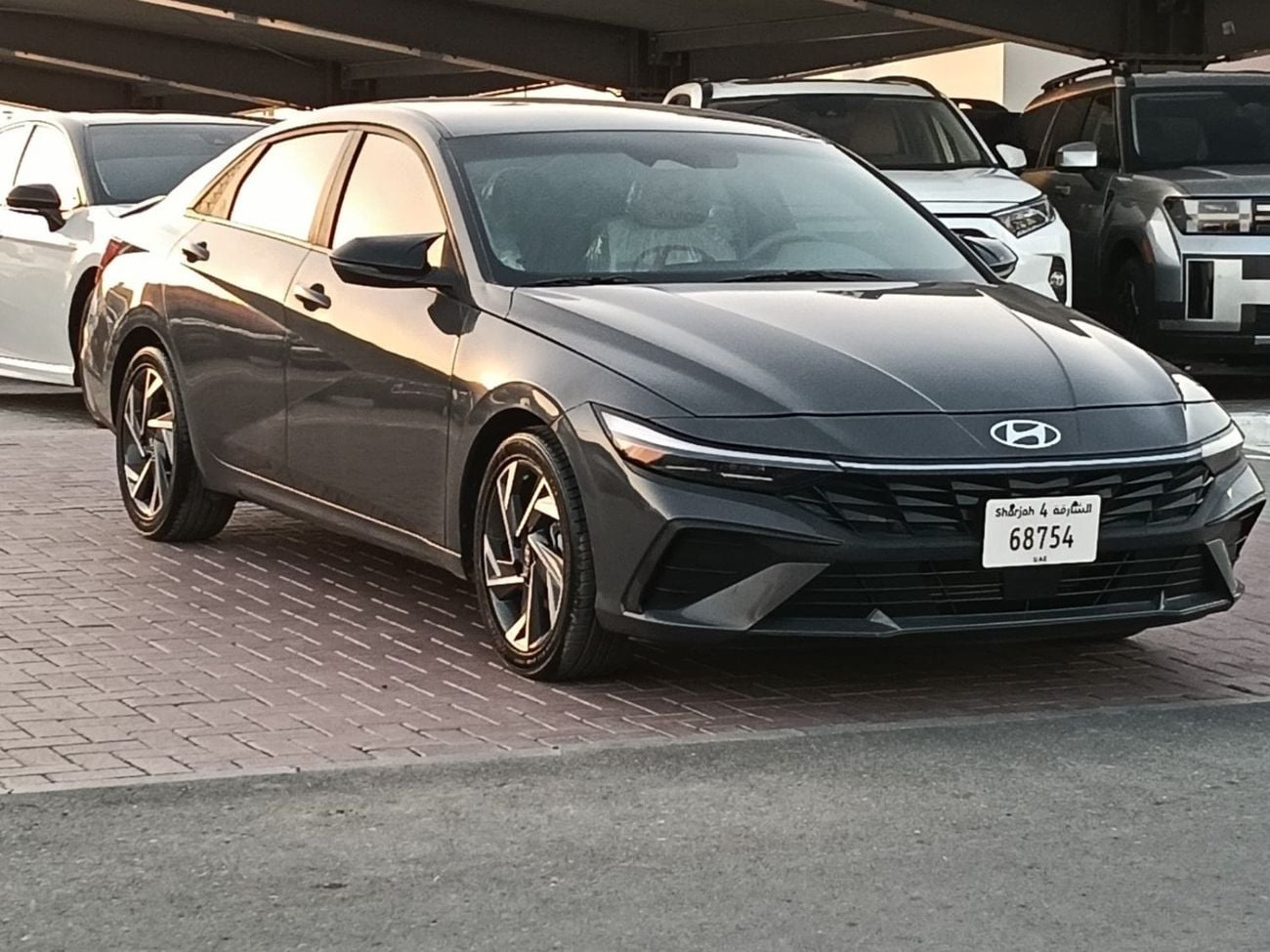 هيونداي إلانترا GL 2.0L