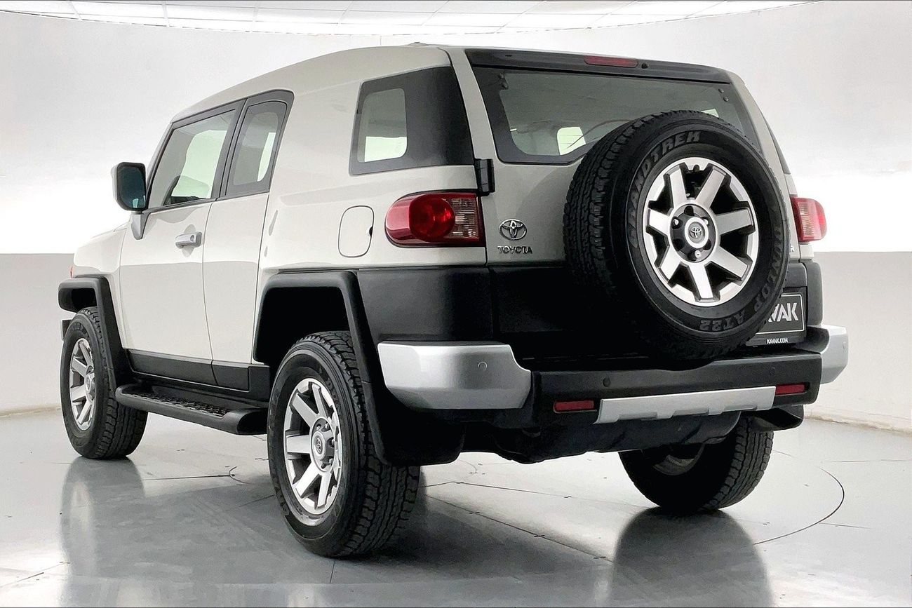 تويوتا يارس SE / E | ضمان مجاني لمدة عام | 0 دفعة أولى