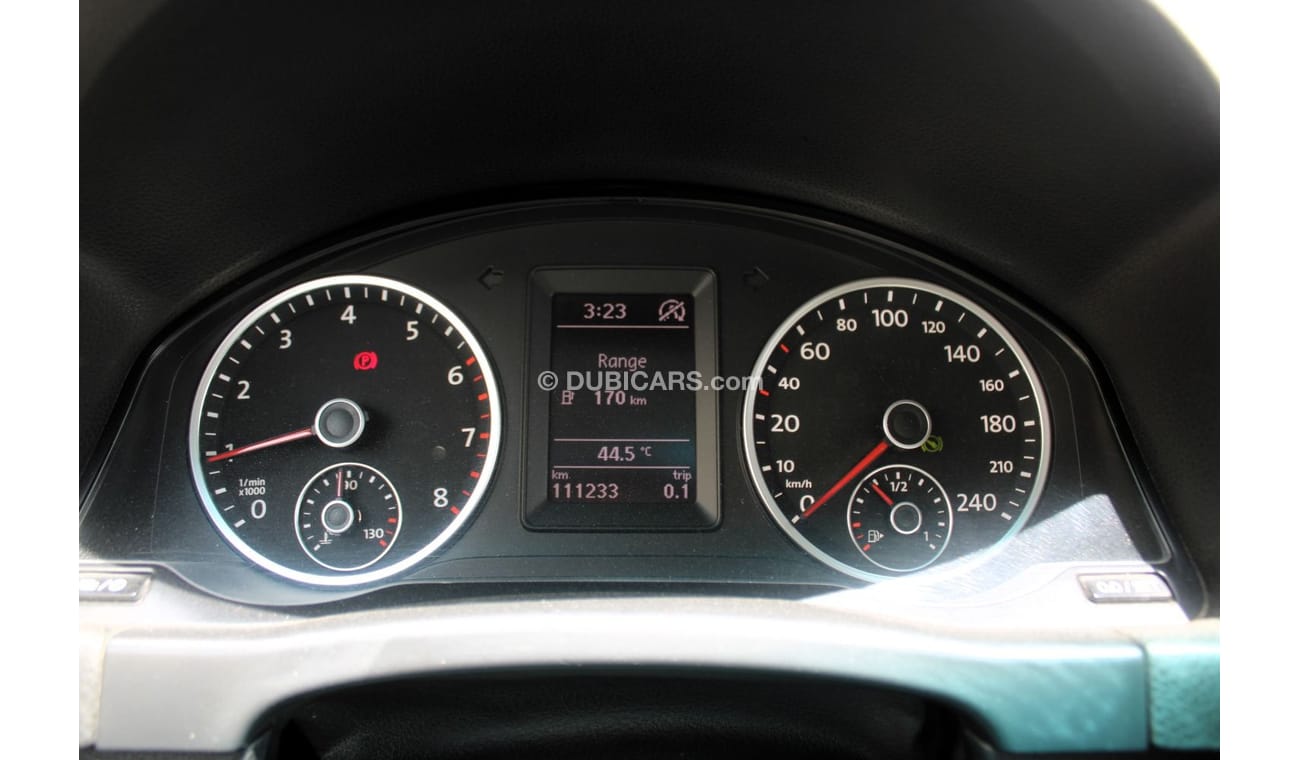 Volkswagen Tiguan SE ACCIDENTS FREE - GCC - ORIGINAL PAINT - 1400 CC + TURBO - PERFECT CONDITION