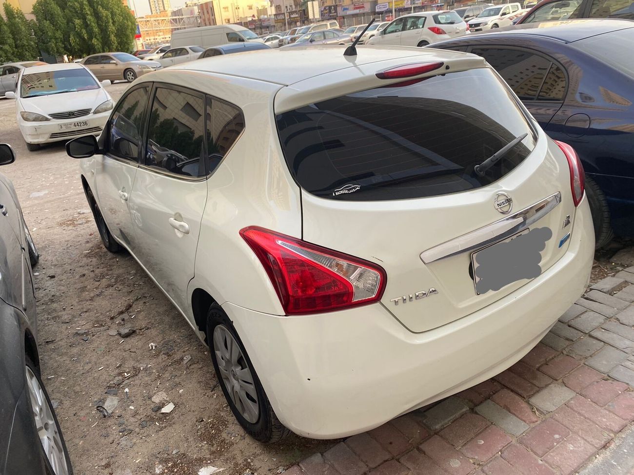 Nissan Tiida 