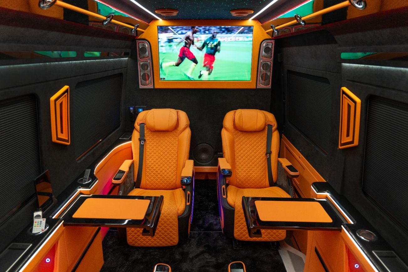 Mercedes Benz Sprinter Luxury VIP Sprinter with Private Washroom
