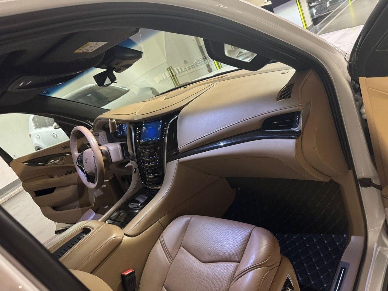 Cadillac Escalade Premium 6.2L