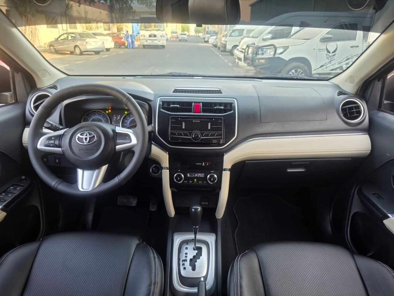 Toyota Rush GX 1.5 PETROL ENGINE | LHD | AT | 7 SEATS