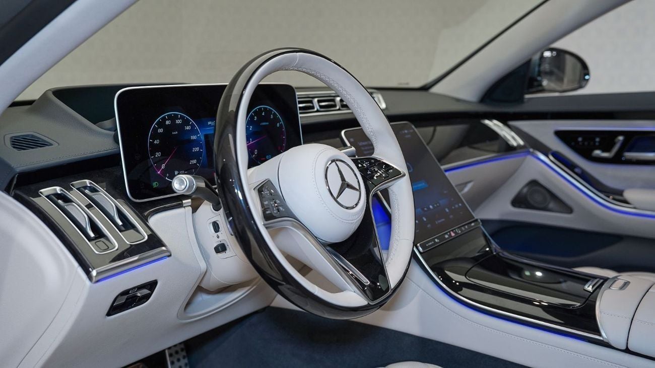 مرسيدس بنز S 500 Special Offer | AED 5,250 PM | Warranty Service Pack 2027, Super Low KM | S 500 AMG Line