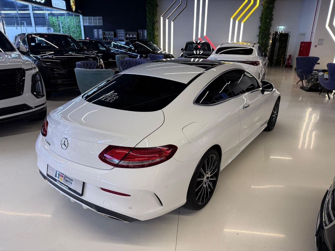 Mercedes-Benz C 200 Coupe 2017 Mercedes-Benz C200 Coupe - GCC - Low Mileage - Good Condition