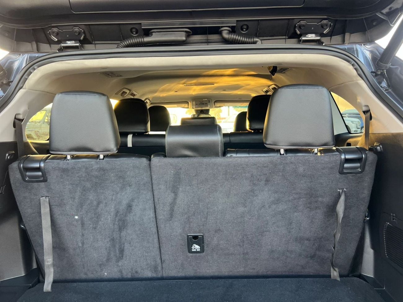 Toyota Highlander LE HEV 