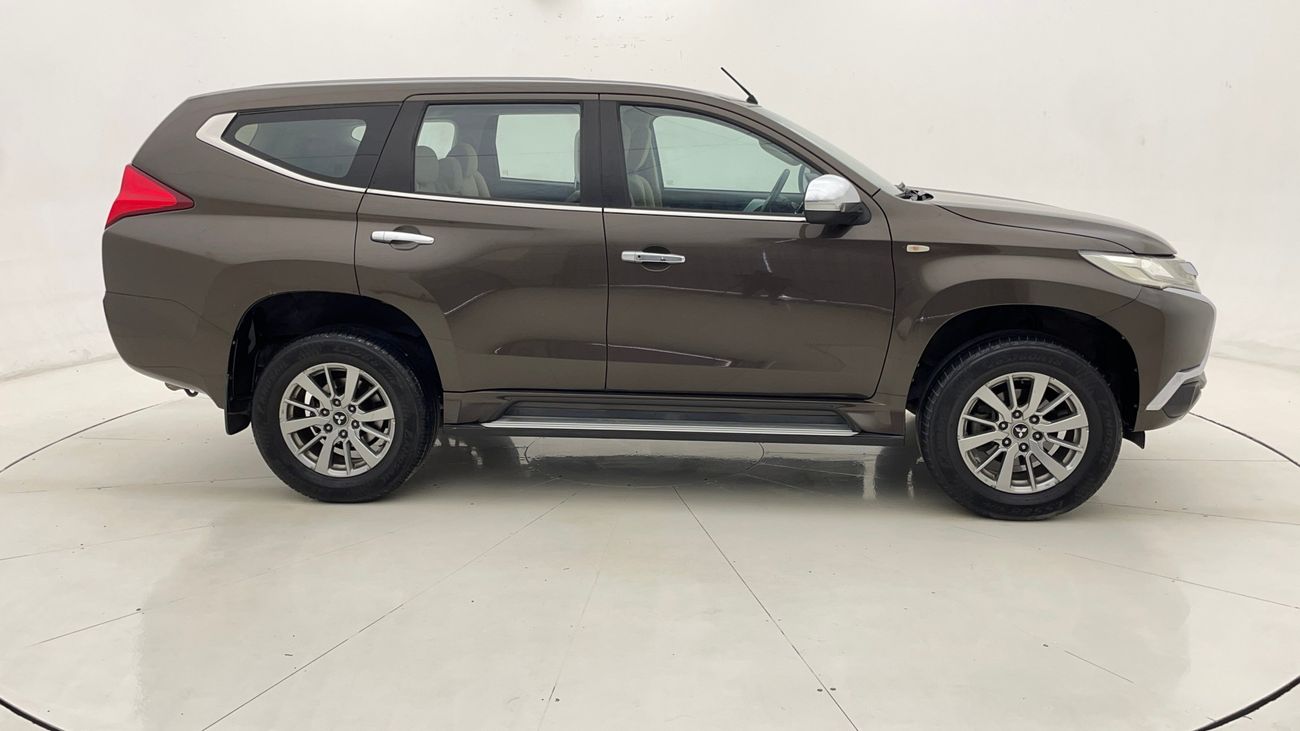 ميتسوبيشي مونتيرو سبورت GLX MID 3 | بدون دفعة مقدمة | اختبار القيادة في المنزل