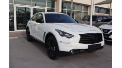 Infiniti QX70 Sport Luxury | Infiniti QX70s | 2016 | GCC |