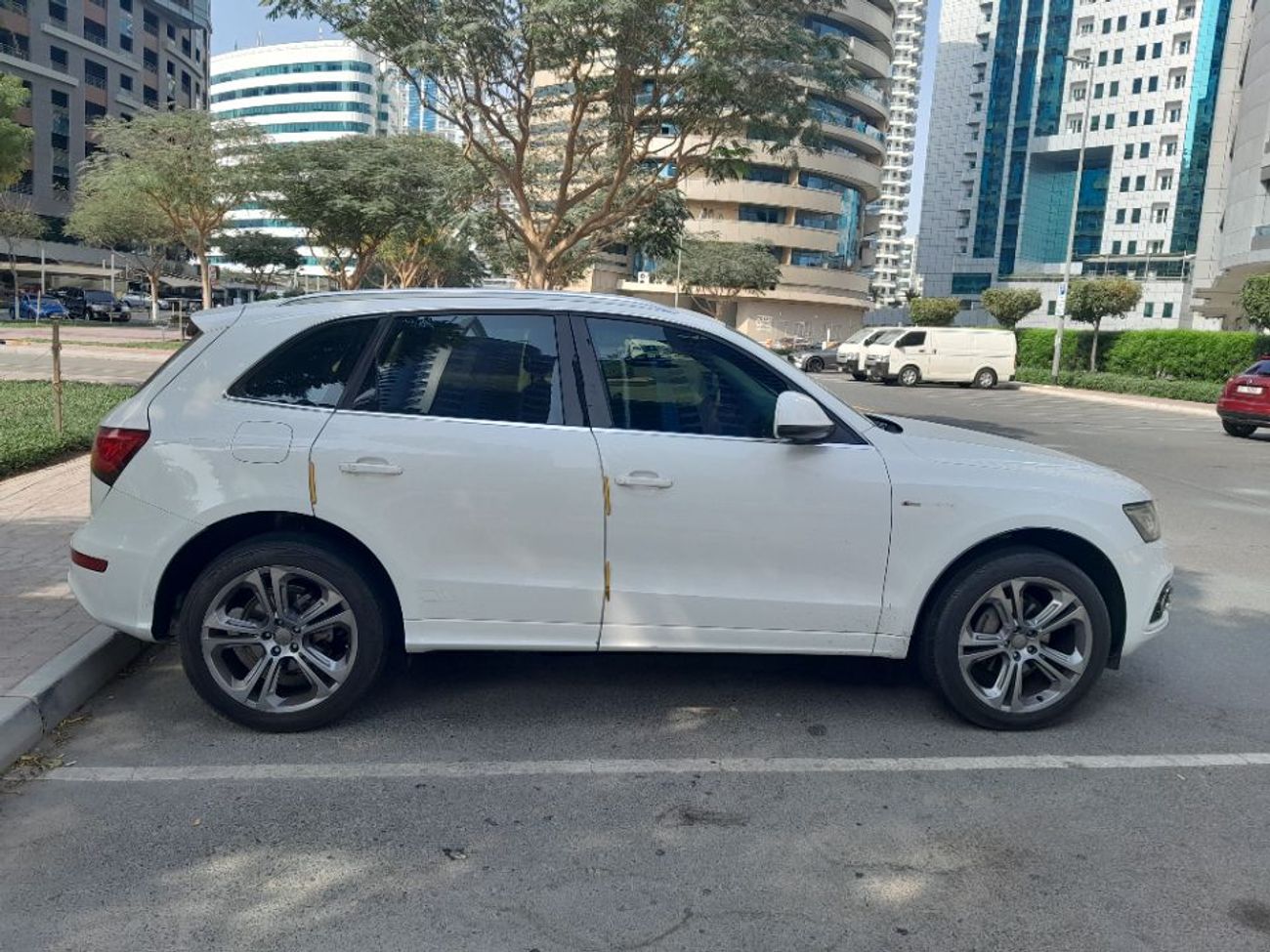 Audi Q5 TFSI quattro S-Line 2.0L