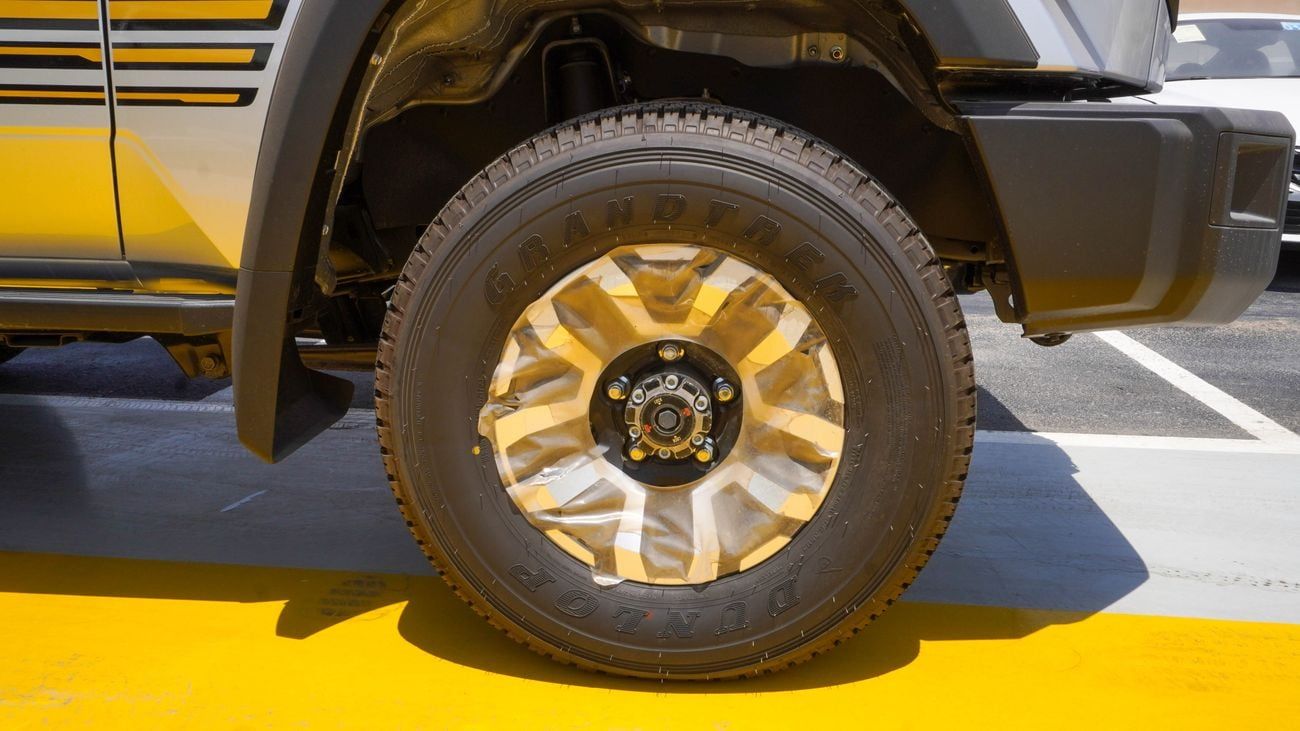 Toyota Land Cruiser 70 LX 4.0 L V6