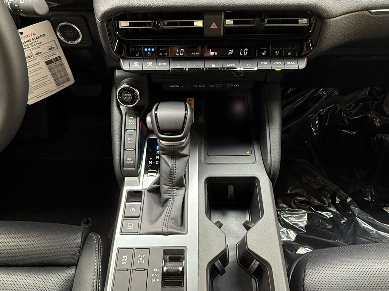 تويوتا برادو LUXURY 2.4 TURBO **EXPORT ONLY**التصدير فقط خارج الخليج***